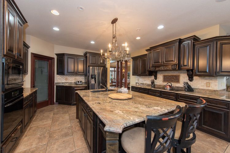 Castle at the Lake Kitchen Deep Creek Lake